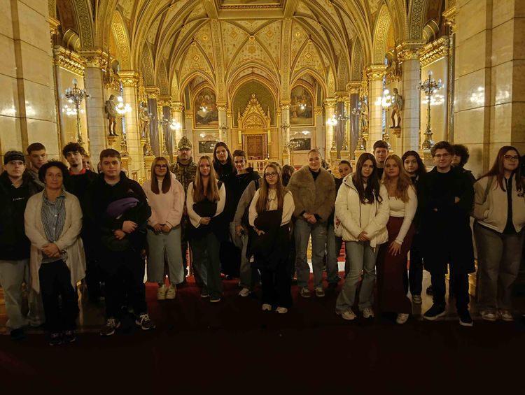 Bethlenes diákok jutalomkiránduláson Budapesten